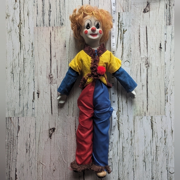 Vintage Porcelain Circus Clown with Soft Body - Picture 14 of 14